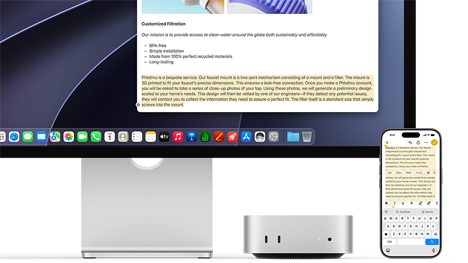 Voorkant van Mac mini onder Studio Display, een iPhone staat rechts van het device en het display, geselecteerde tekst met de commando’s knippen, kopiëren, plakken en Vul Automatisch In erboven op iPhone komt overeen met gemarkeerde tekst op het display, ter illustratie van Universeel Klembord